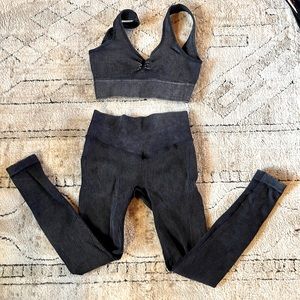 Scrunch butt black workout set